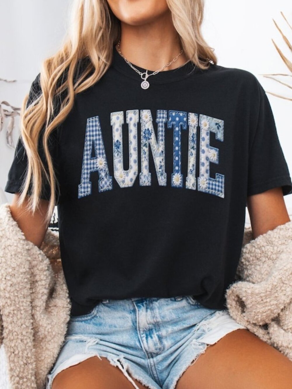 Auntie Shirt Faux Patchwork, Aesthetic Tee, New Aunt Gift